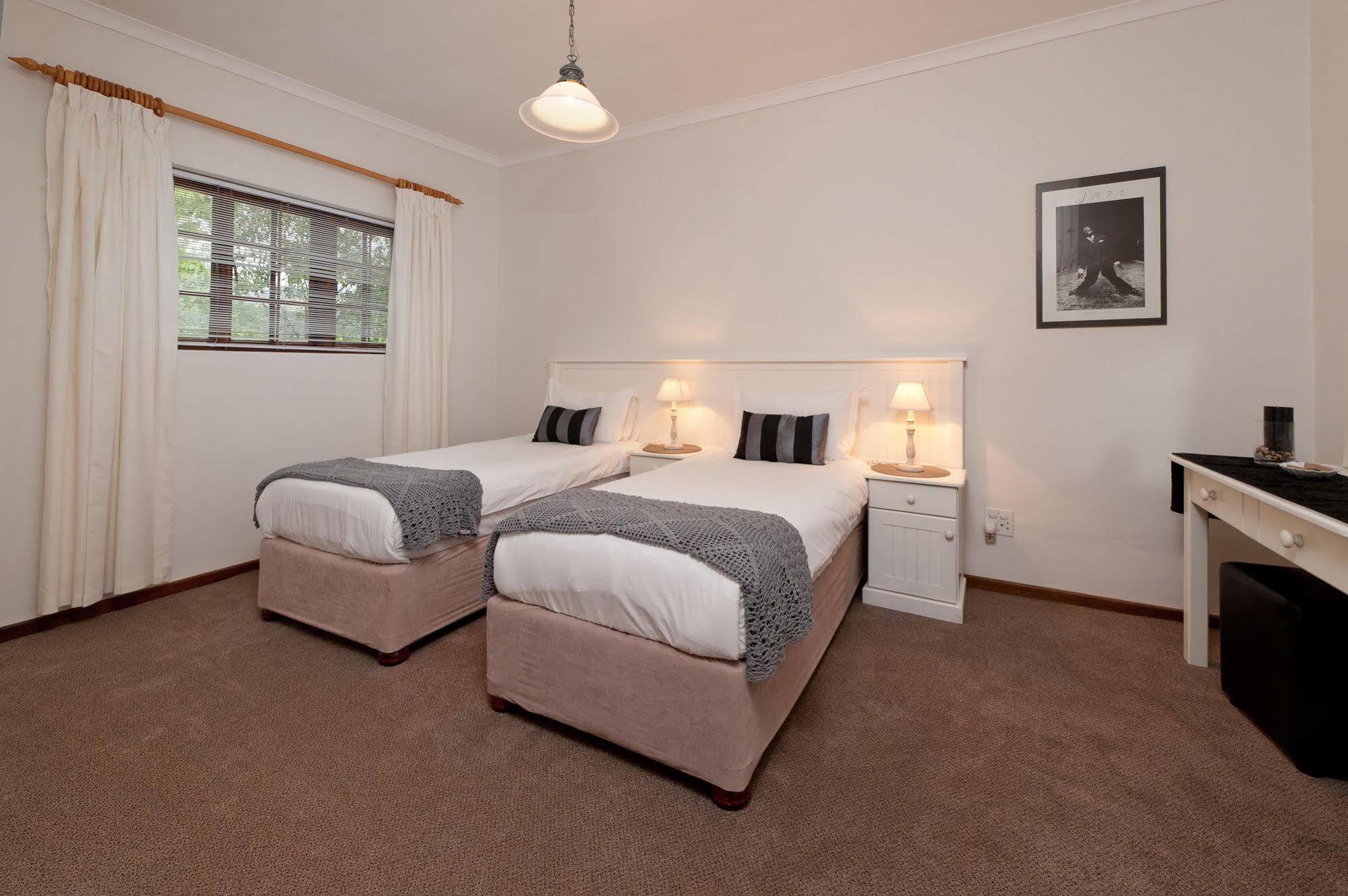 La Galiniere Guest Cottages Franschhoek Dış mekan fotoğraf